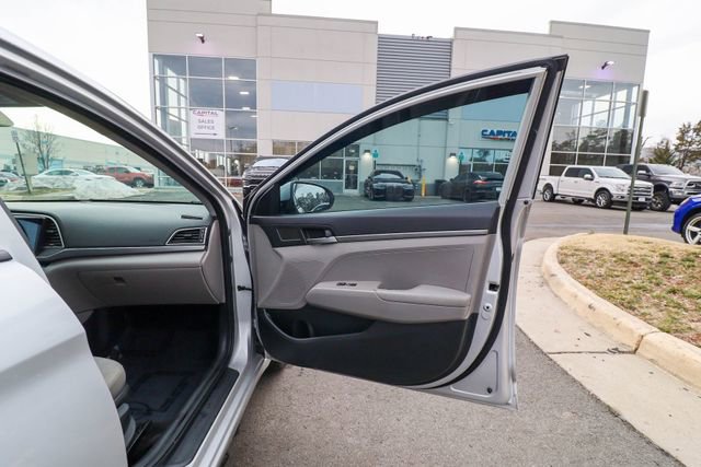 Used 2017 Hyundai Elantra SE FWD image 39