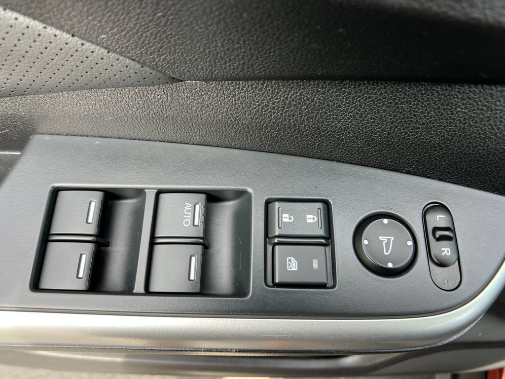 Used 2015 Honda CR-V EX-L image 12