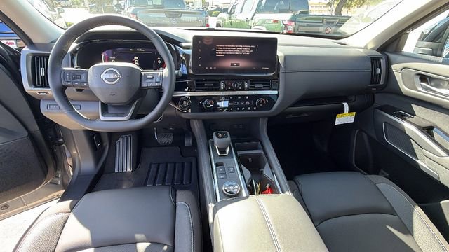 New 2026 Nissan Pathfinder SL image 18