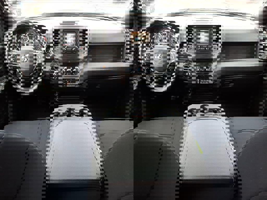 Used 2024 RAM 2500 Tradesman w/ Chrome Appearance Group image 8