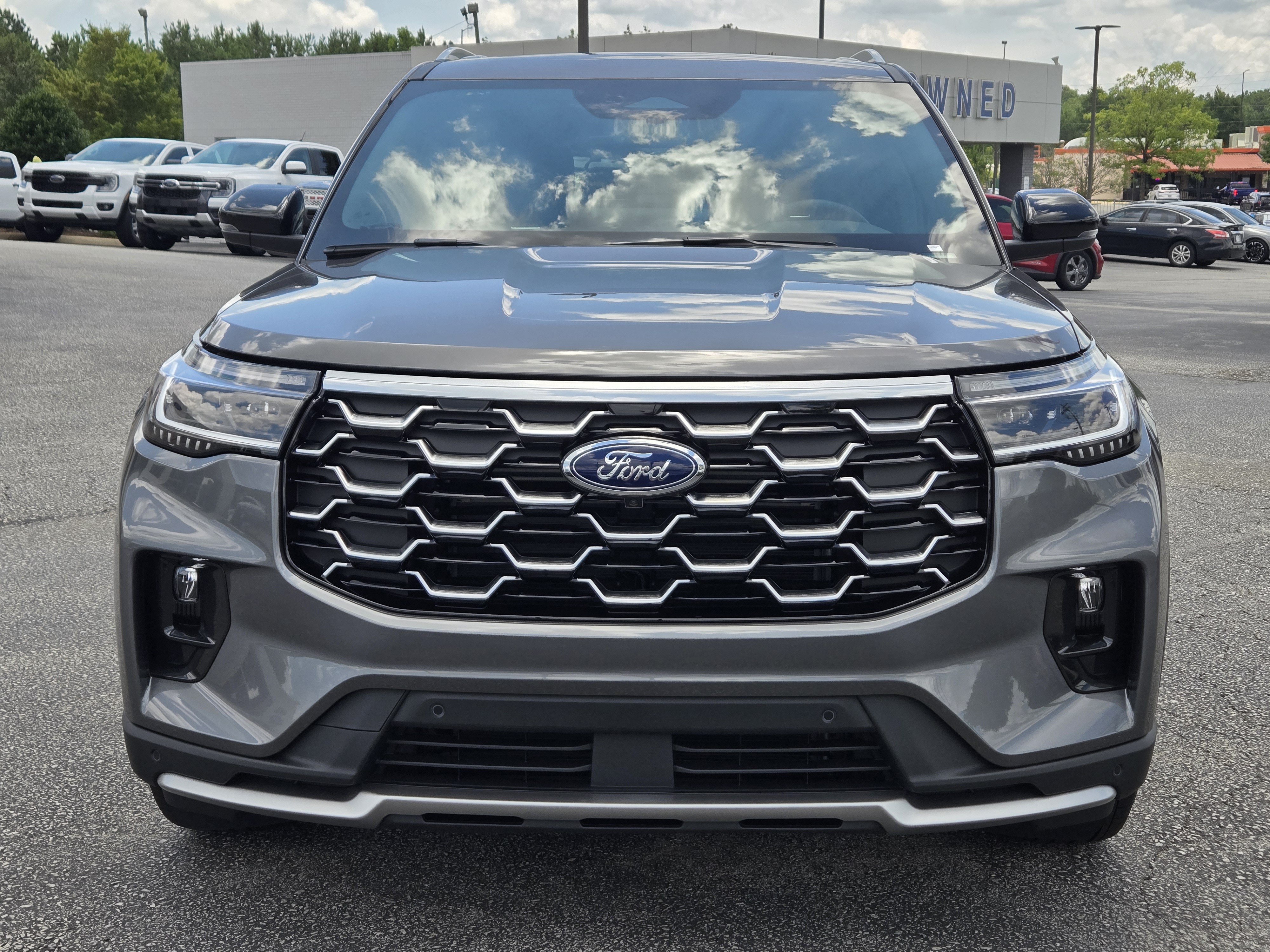 New 2026 Ford Explorer Platinum RWD image 3