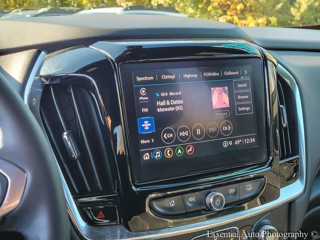 Used 2023 Chevrolet Traverse RS w/ LPO, Floor Liner Package AWD/4WD image 23