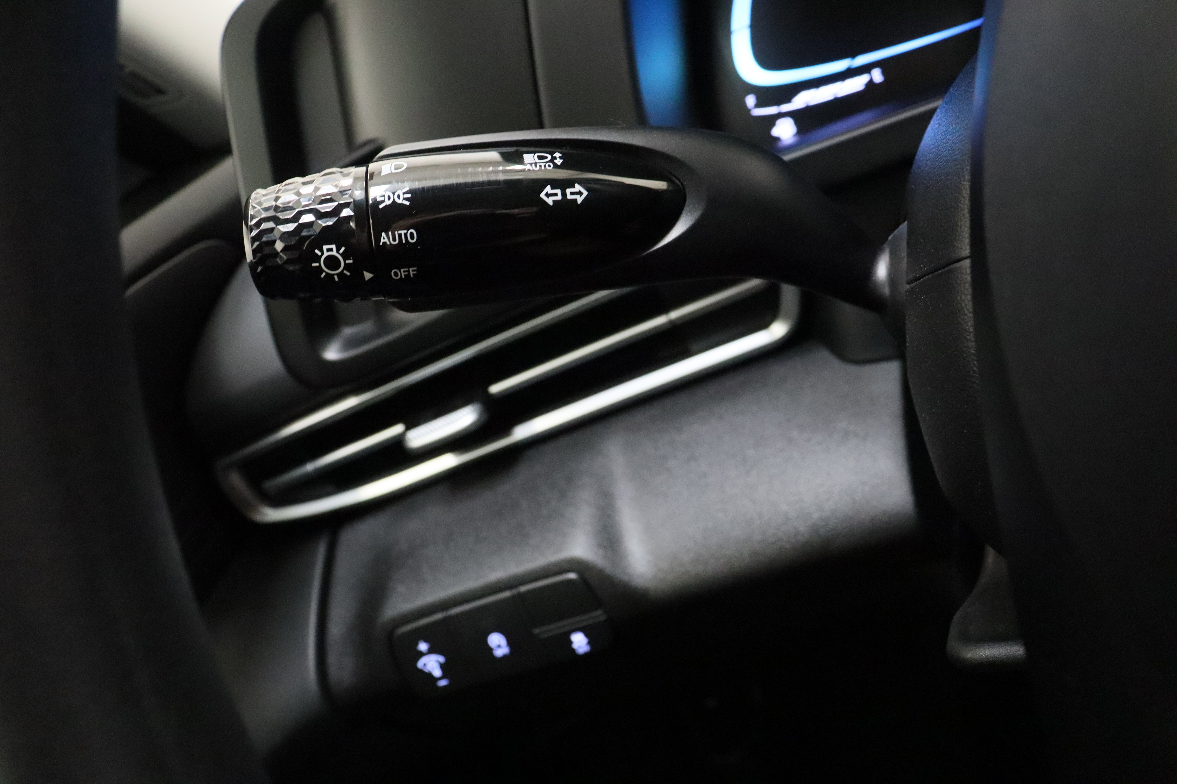 Used 2025 Hyundai Elantra SE image 23