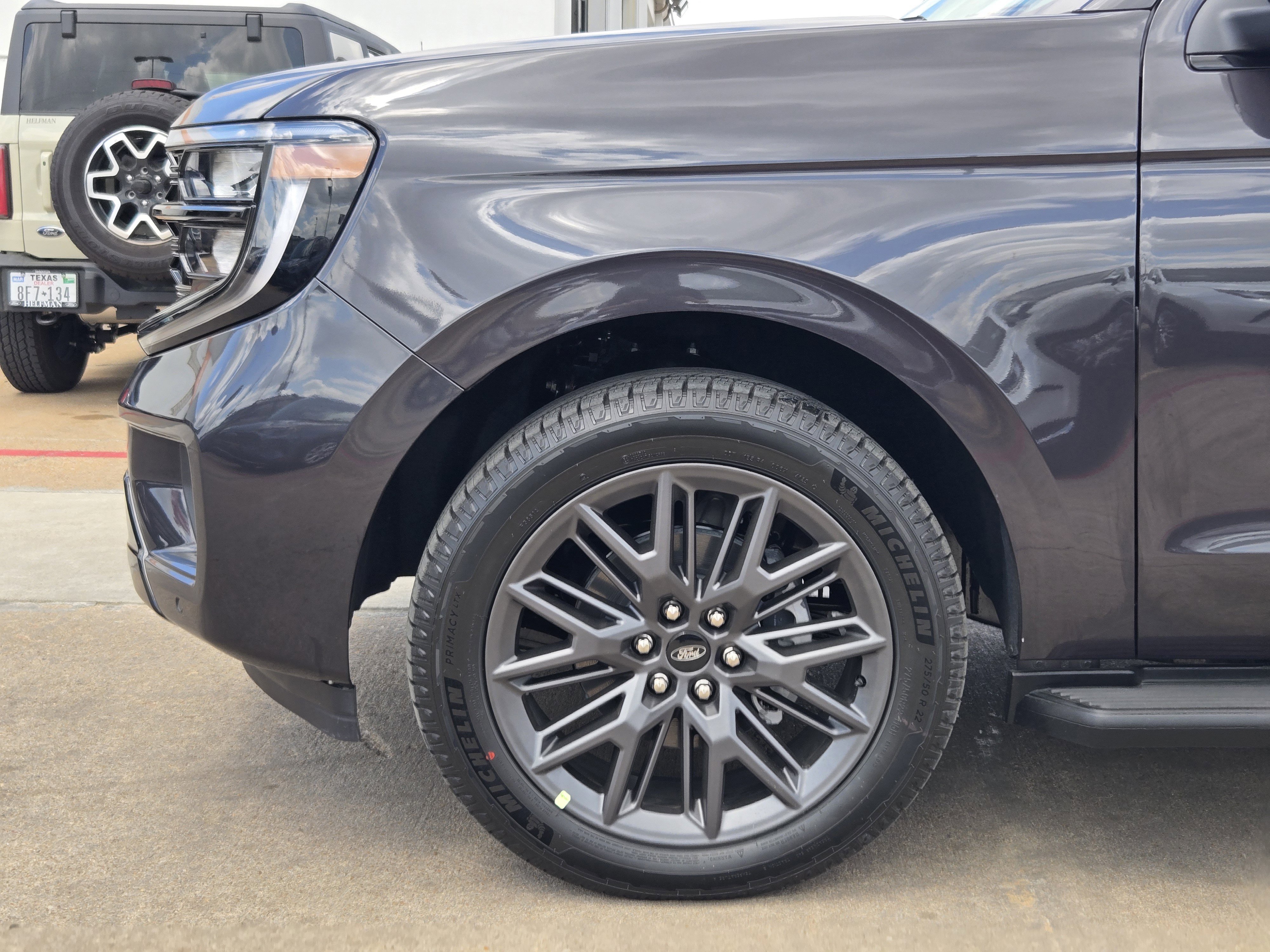 Used 2026 Ford Expedition Max Platinum w/ Stealth Appearance Package image 5