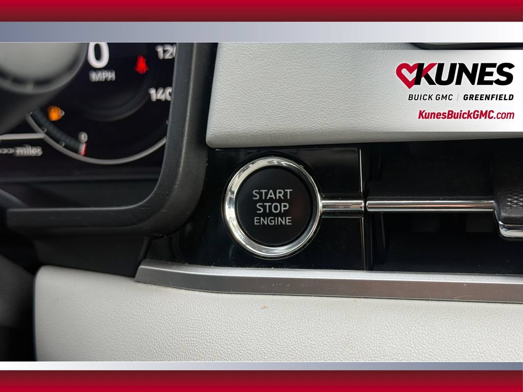 Used 2023 Mitsubishi Outlander SEL AWD/4WD image 28