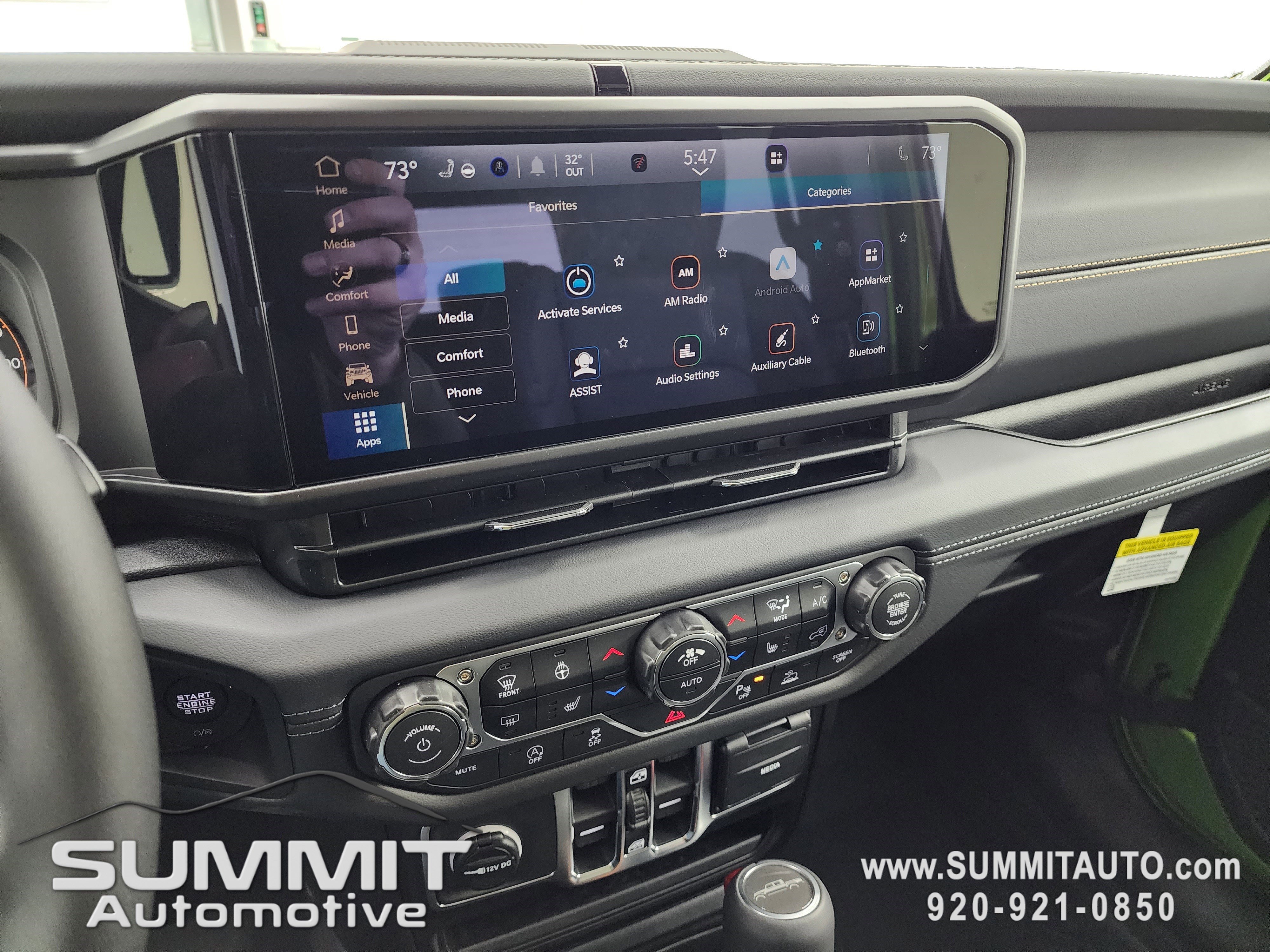 New 2026 Jeep Gladiator Sahara image 11