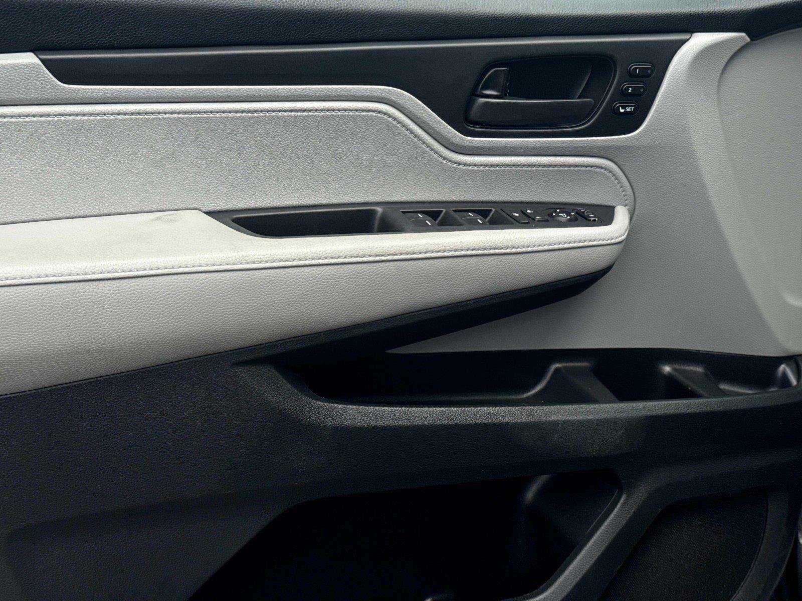 Certified 2018 Honda Odyssey EX-L image 19