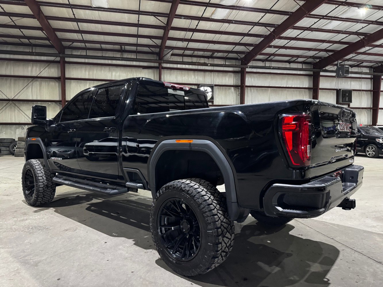 Used 2023 GMC Sierra 3500 AT4 w/ AT4 Premium Plus Package image 7