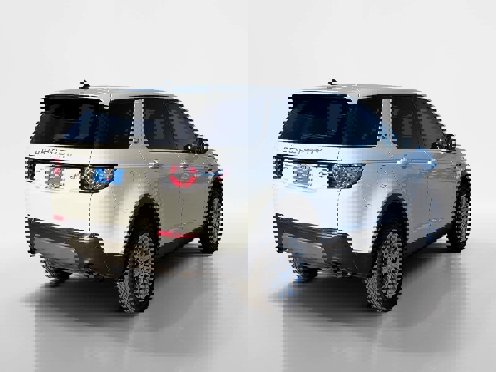 Used 2016 Land Rover Discovery Sport SE image 5