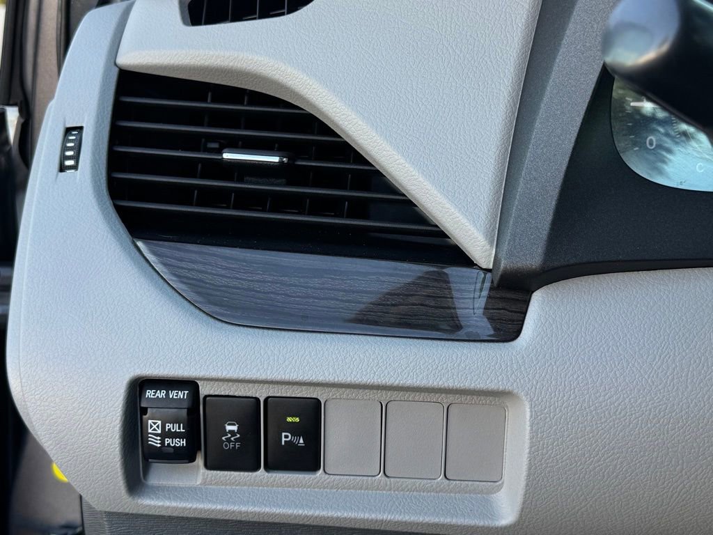 Used 2020 Toyota Sienna XLE Premium image 37