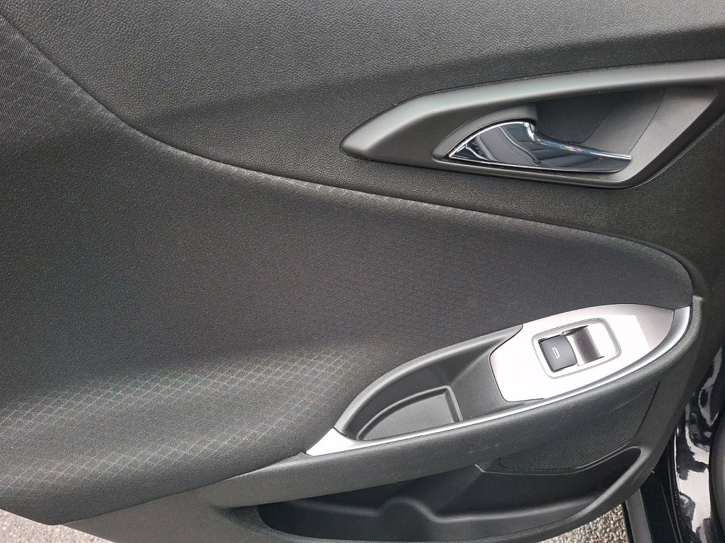 Used 2023 Chevrolet Malibu LT image 18