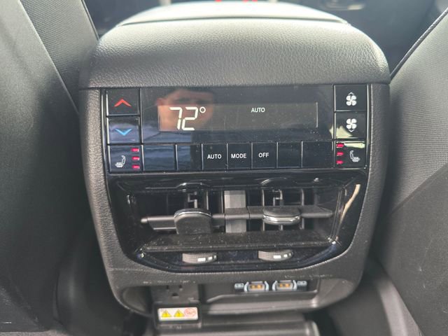 Used 2024 Jeep Grand Cherokee L Limited w/ Black Appearance Package image 13