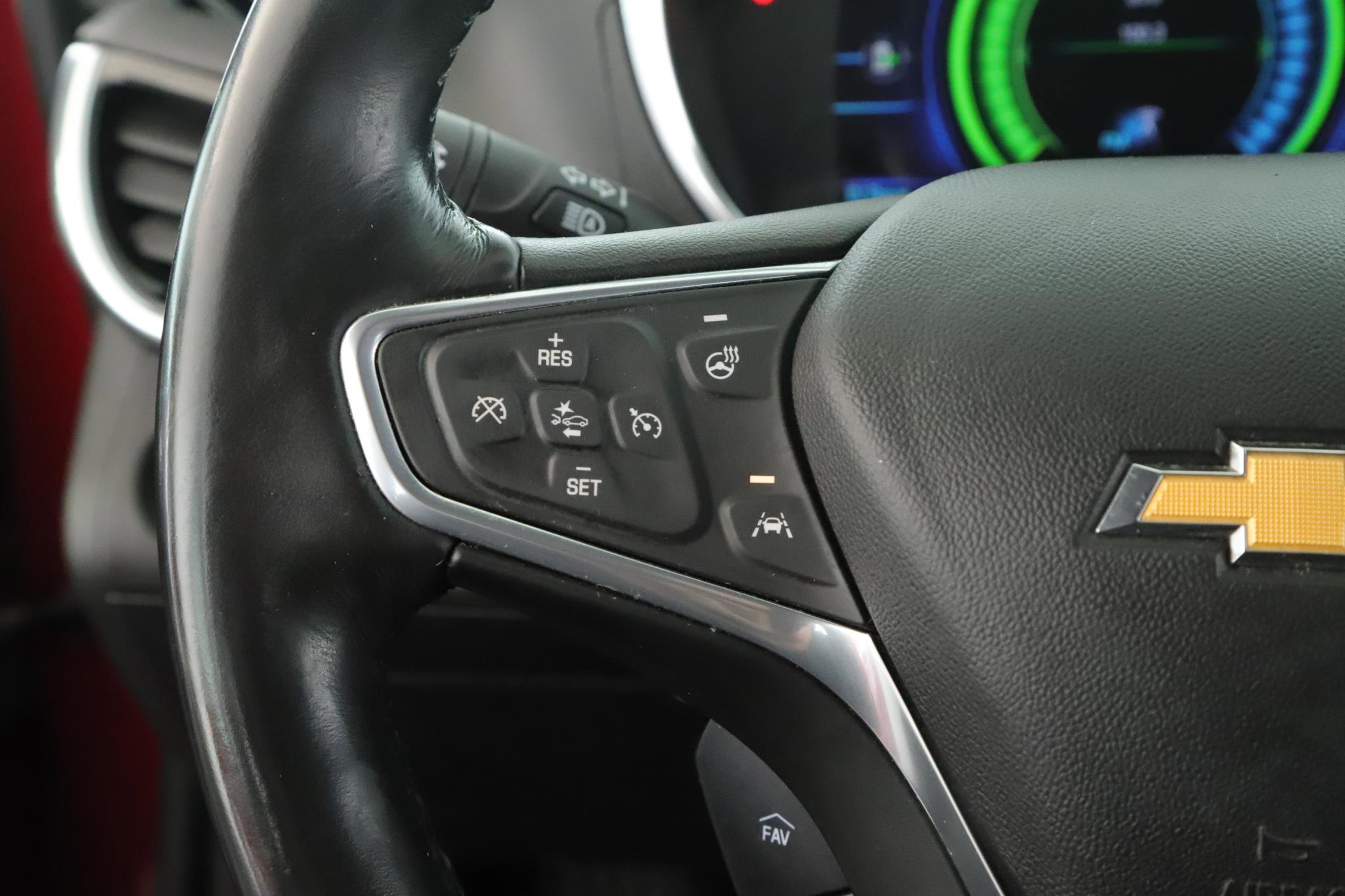 Used 2018 Chevrolet Volt Premier w/ Driver Confidence Package FWD image 11
