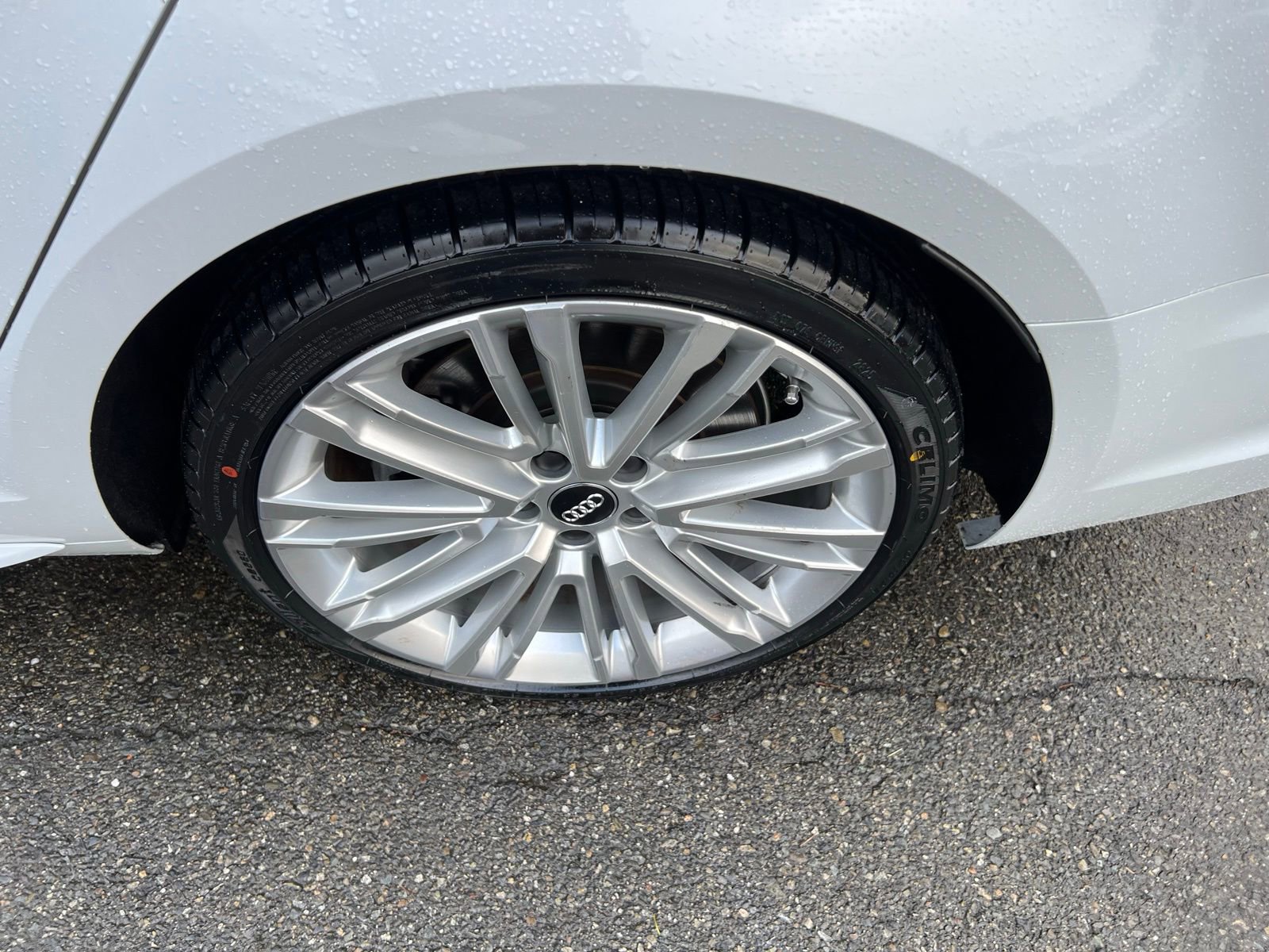 Used 2019 Audi A4 2.0T Premium Plus w/ Premium Plus Package image 11