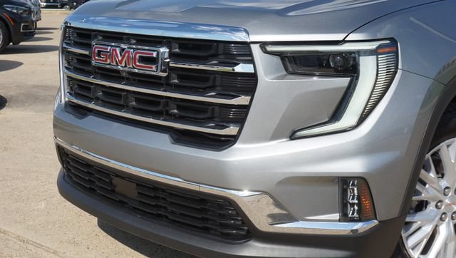 Certified 2026 GMC Acadia Elevation w/ Elevation Premium Package FWD image 3