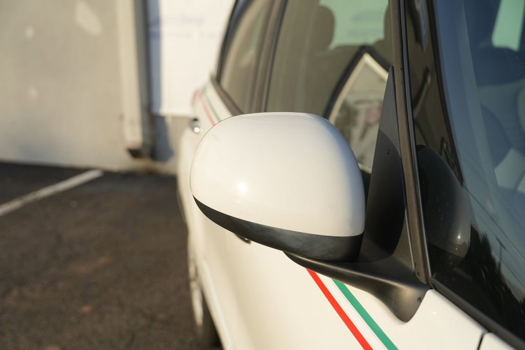 Used 2014 FIAT 500L Easy image 11