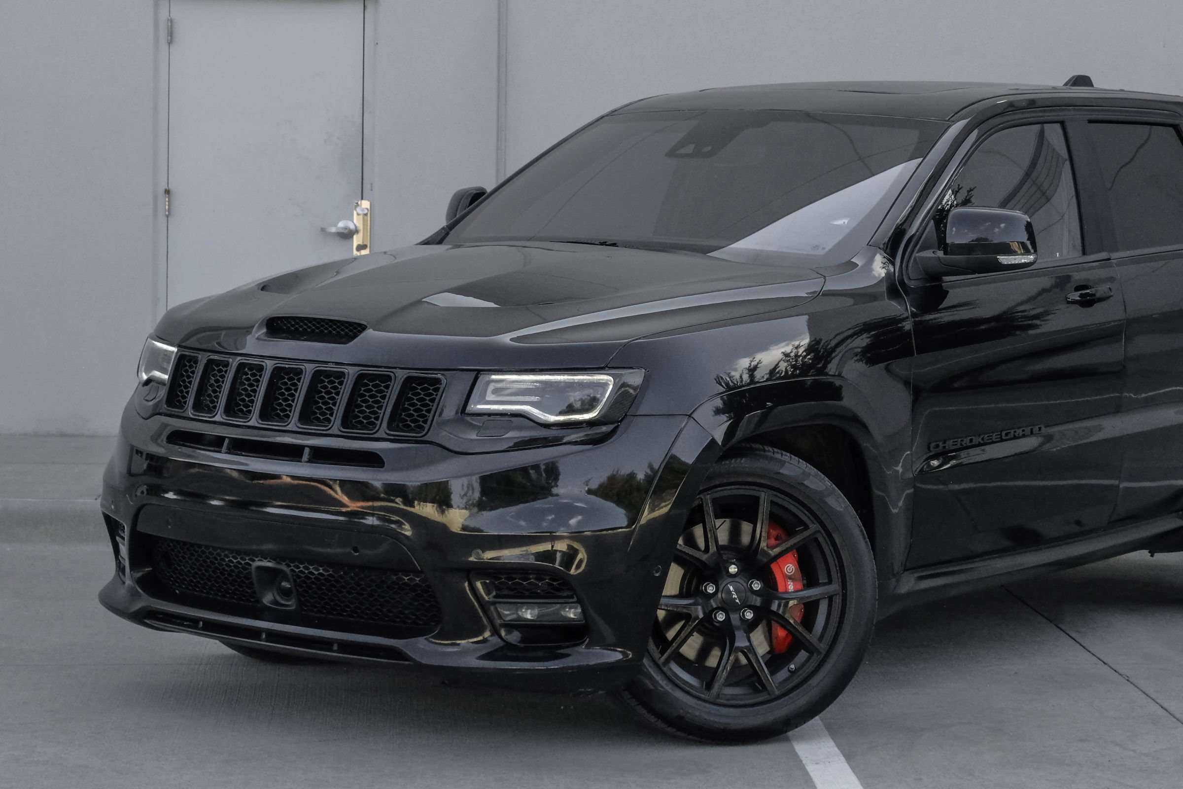 Used 2020 Jeep Grand Cherokee SRT AWD/4WD image 8
