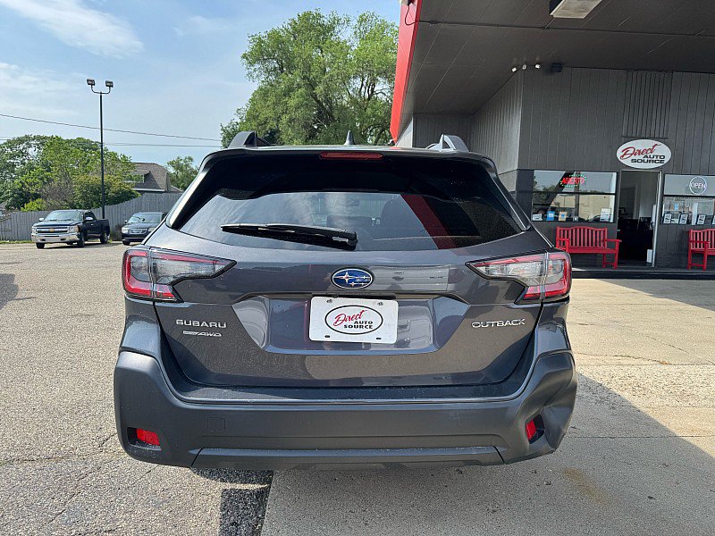 Used 2023 Subaru Outback Premium AWD/4WD image 5