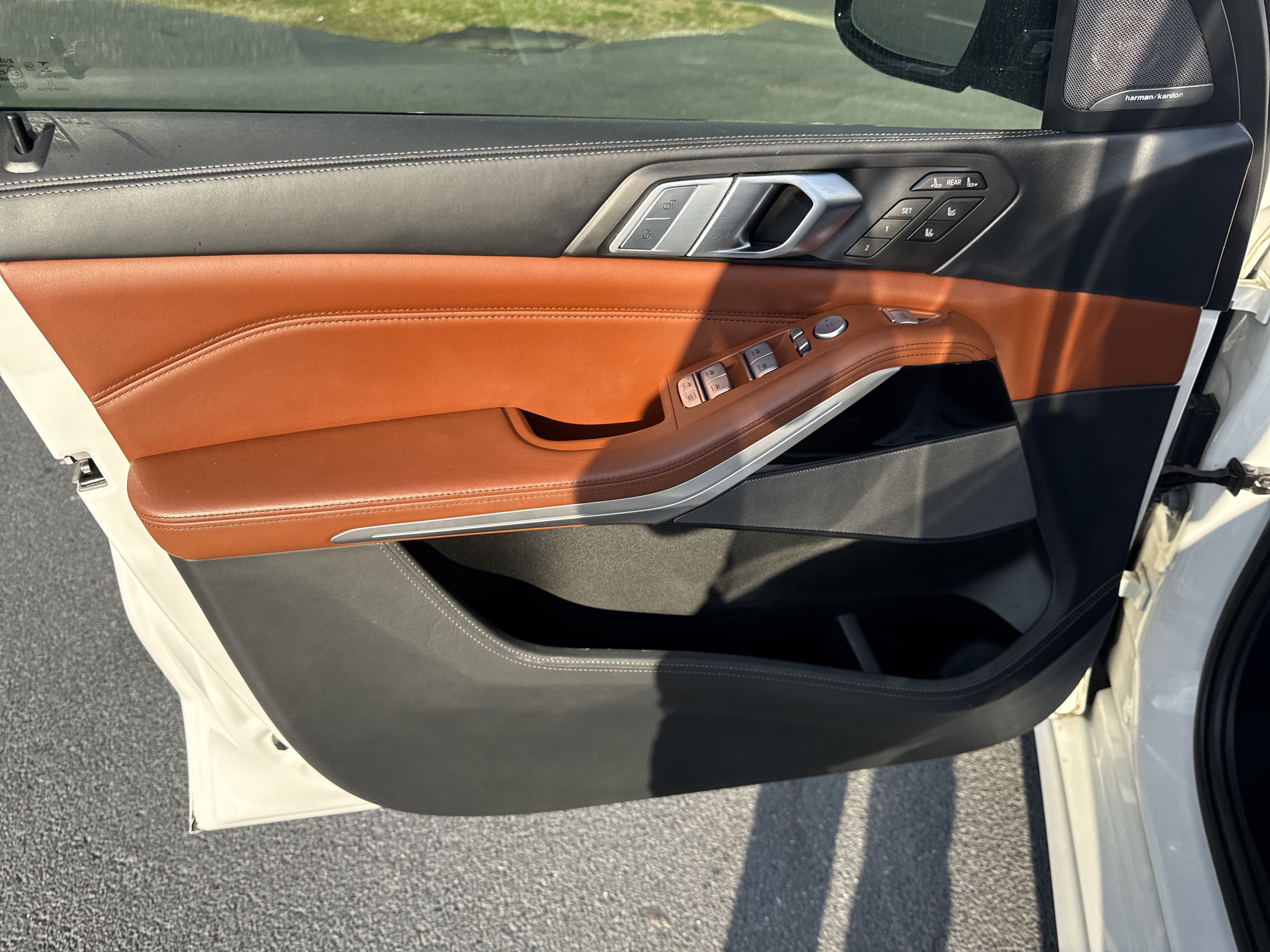 Used 2022 BMW ALPINA XB7 AWD/4WD image 23