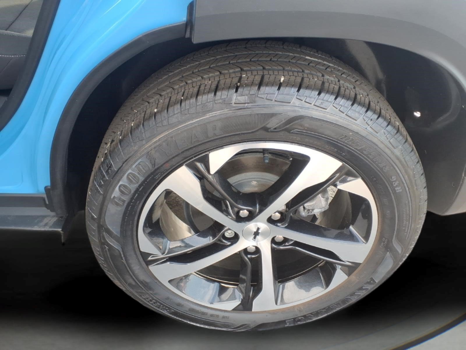 Certified 2024 Chevrolet Trax RS w/ Driver Confidence Package FWD image 11