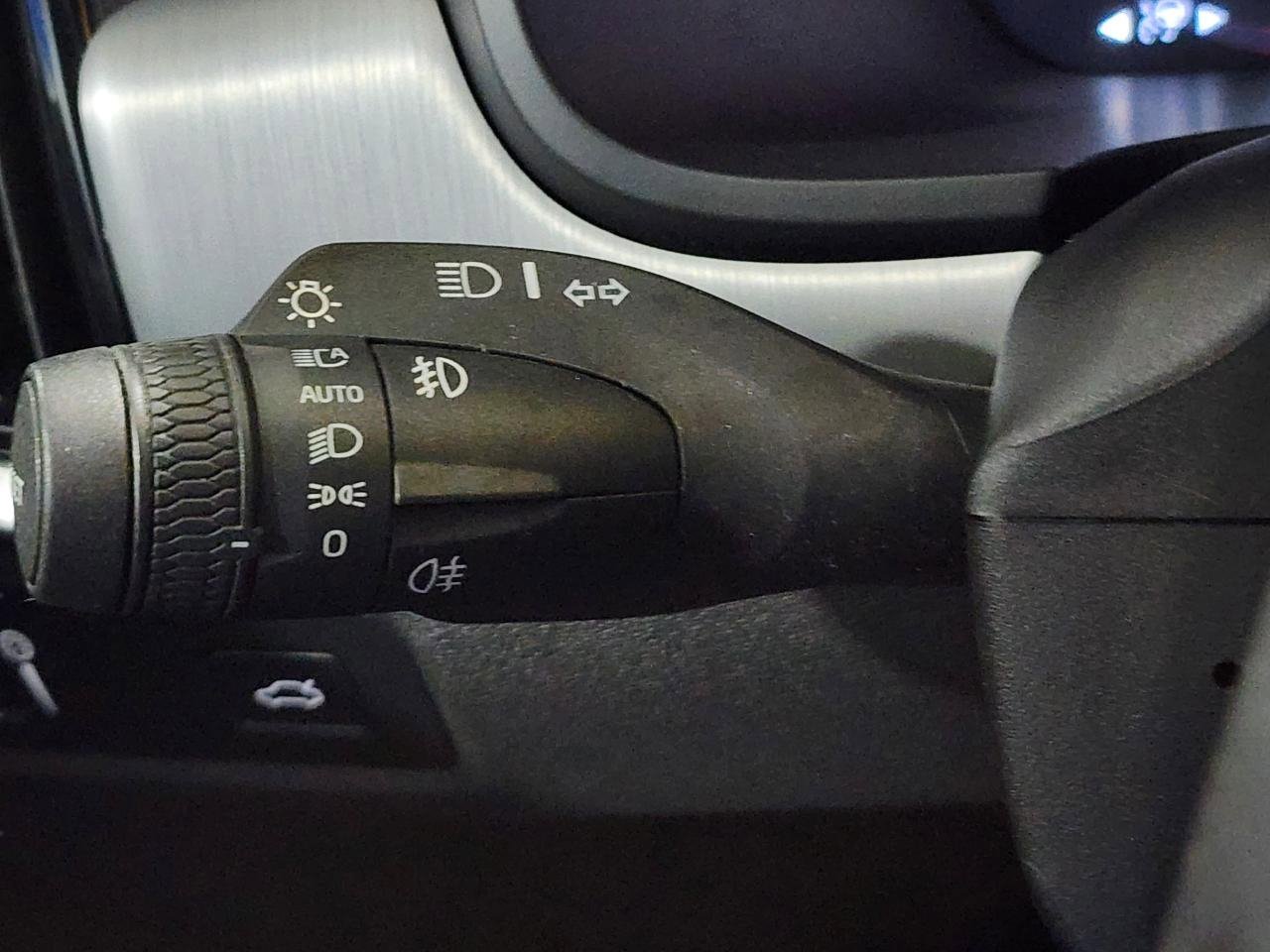 Used 2018 Volvo V90 T5 Cross Country w/ Convenience Package image 15