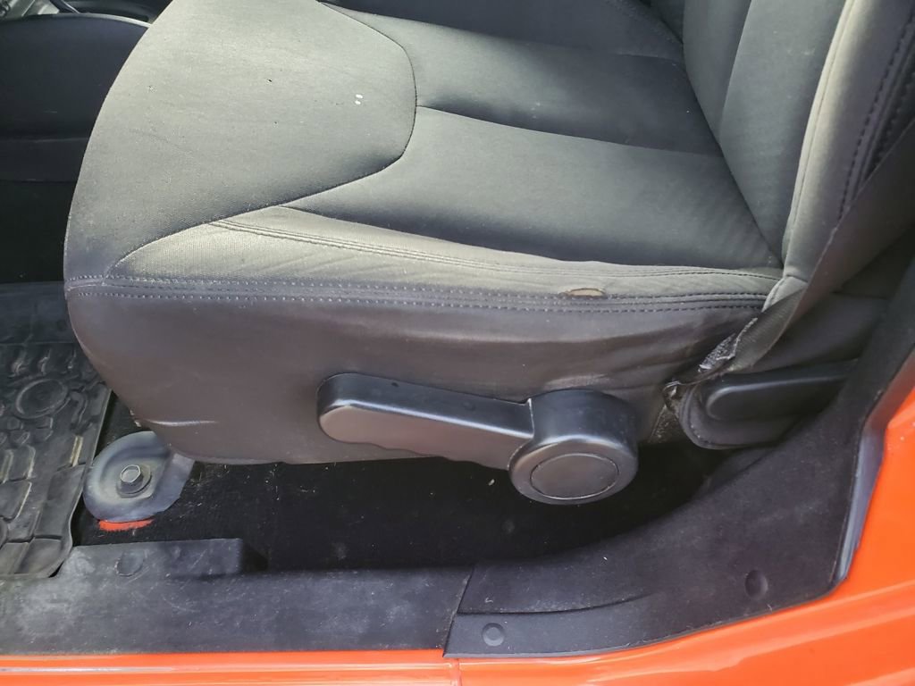 Used 2015 Jeep Wrangler Unlimited Sport w/ Connectivity Group image 14