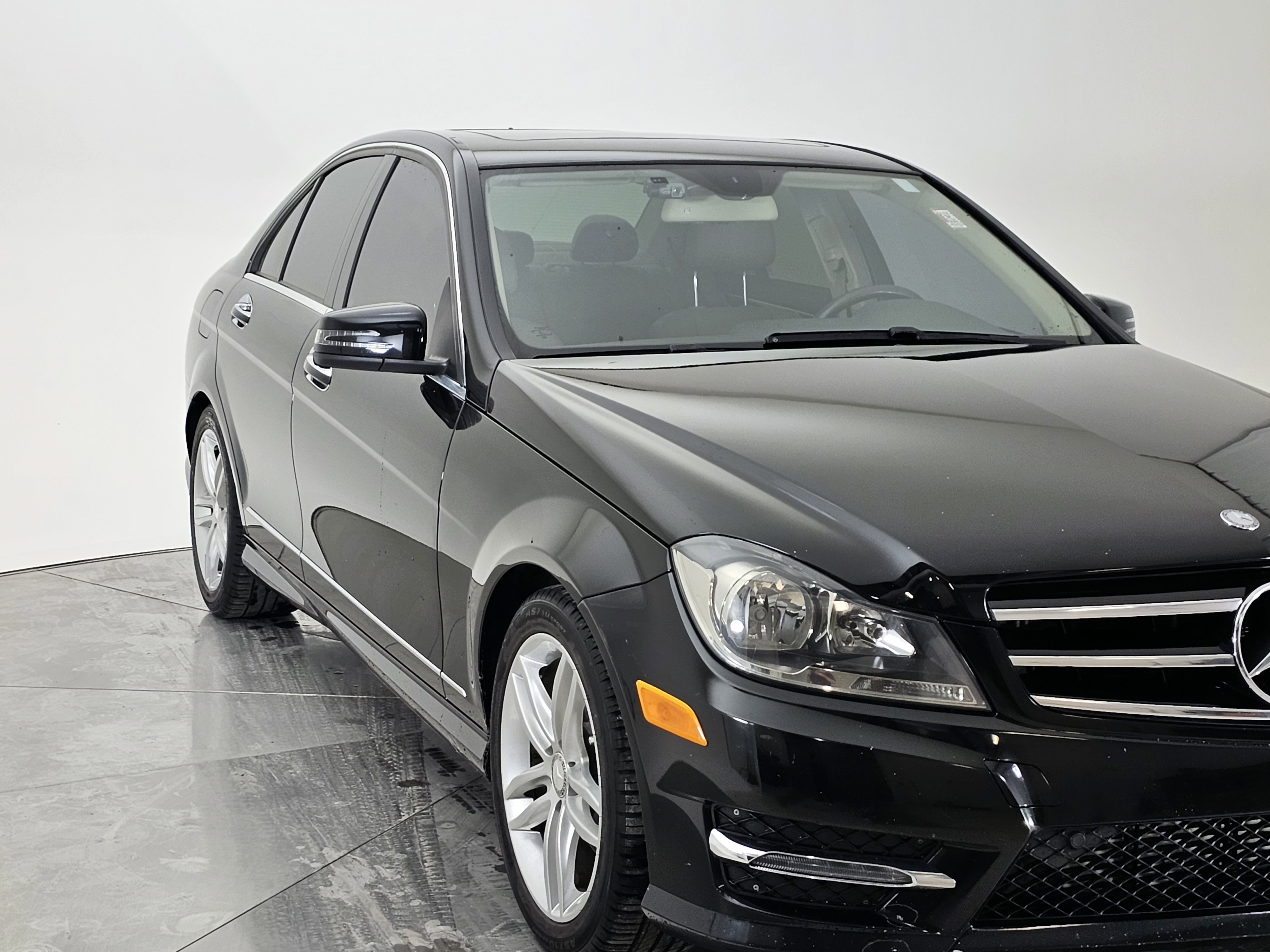 Used 2014 Mercedes-Benz C 250 Sedan image 6