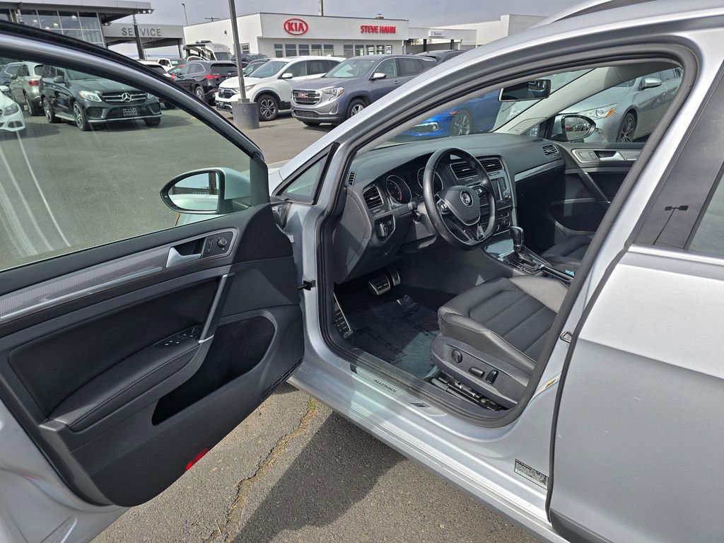 Used 2017 Volkswagen Golf Alltrack SEL image 19