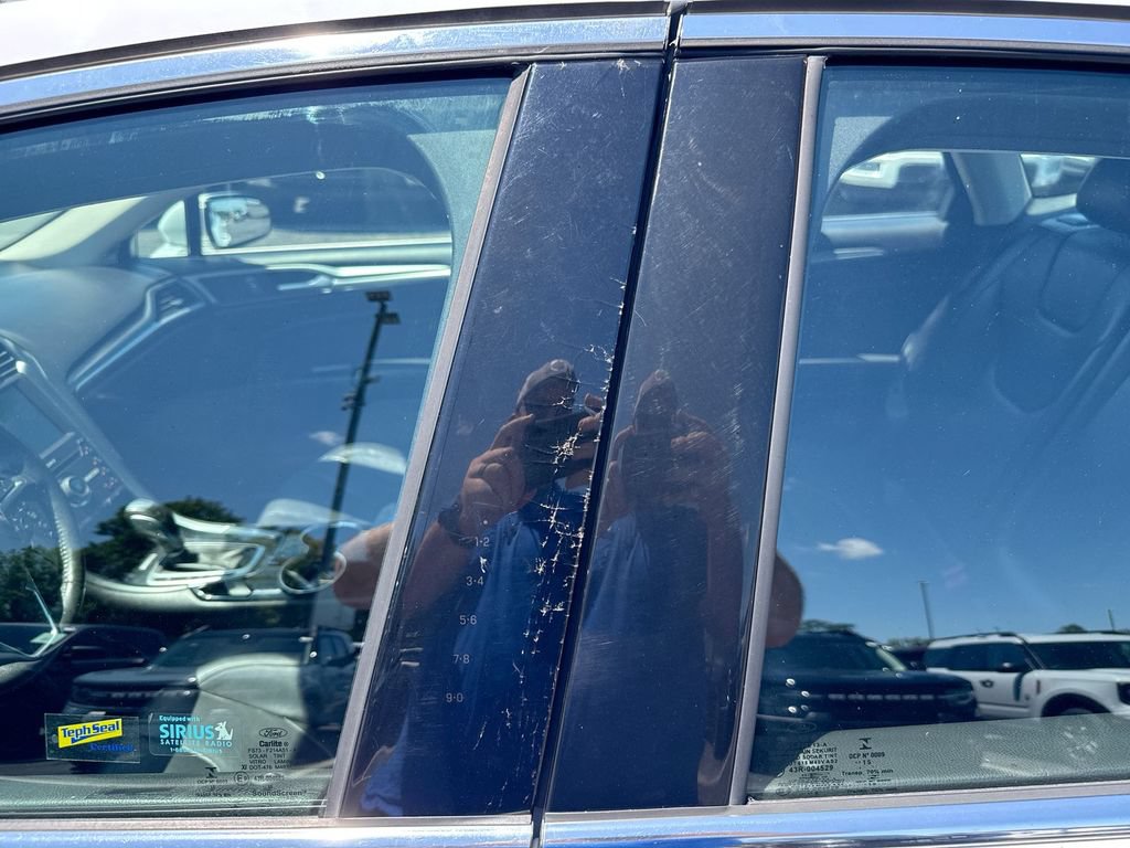 Used 2016 Ford Fusion Titanium FWD image 29