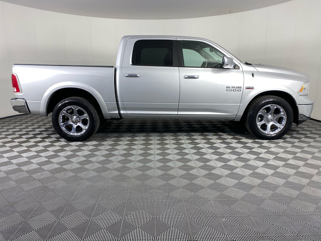 Used 2017 RAM 1500 Laramie w/ Convenience Group AWD/4WD image 11