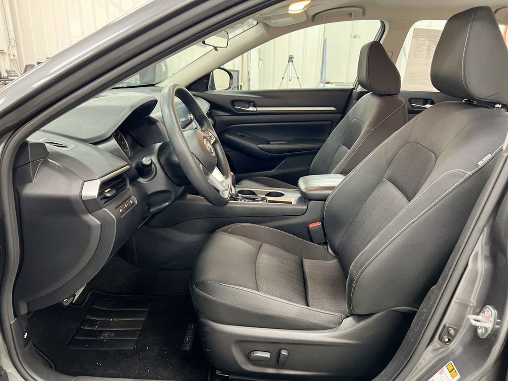 Used 2022 Nissan Altima 2.5 SV image 19