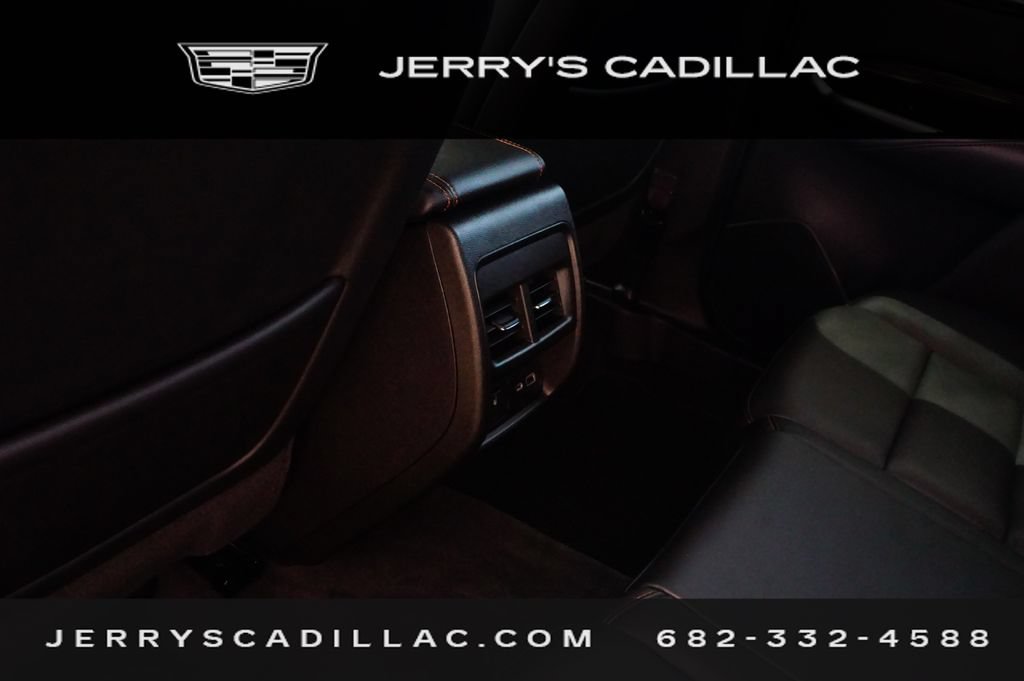 Used 2022 Cadillac XT4 Sport w/ Comfort Package FWD image 22