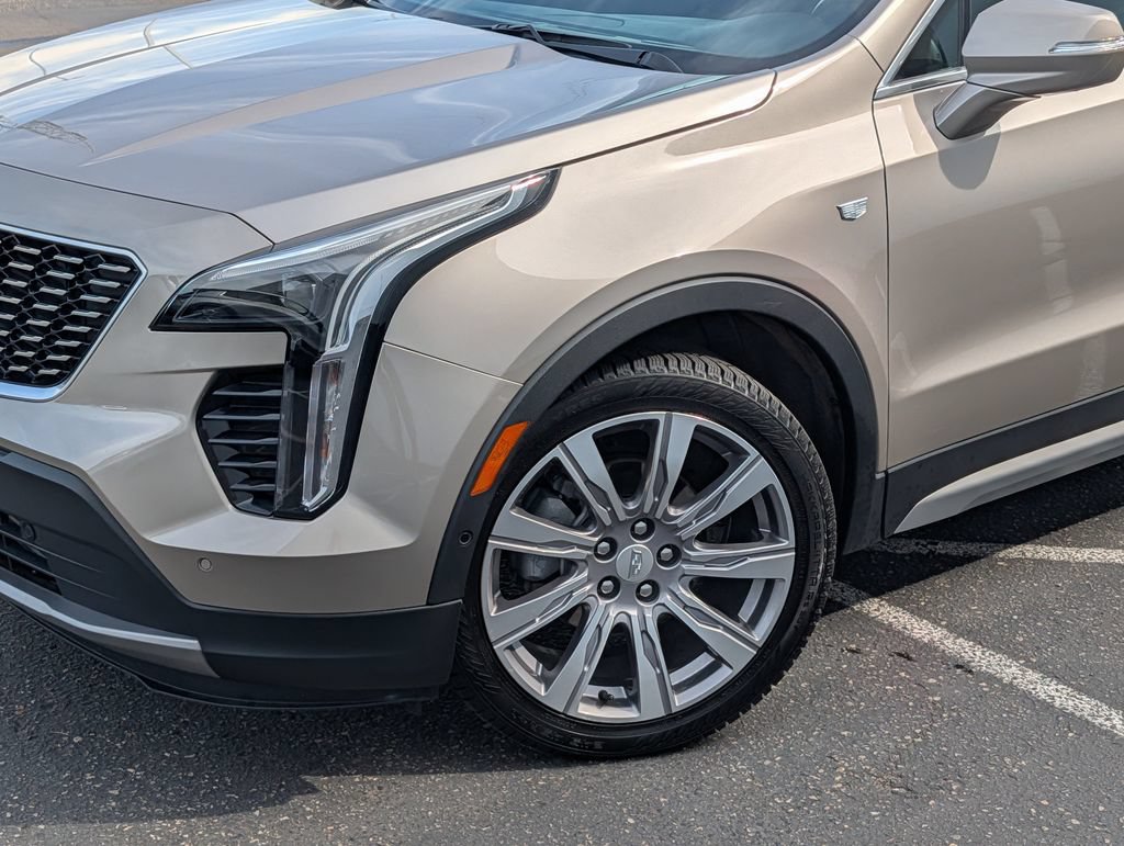 Used 2022 Cadillac XT4 Premium Luxury w/ Enhanced Visibility Package FWD image 29