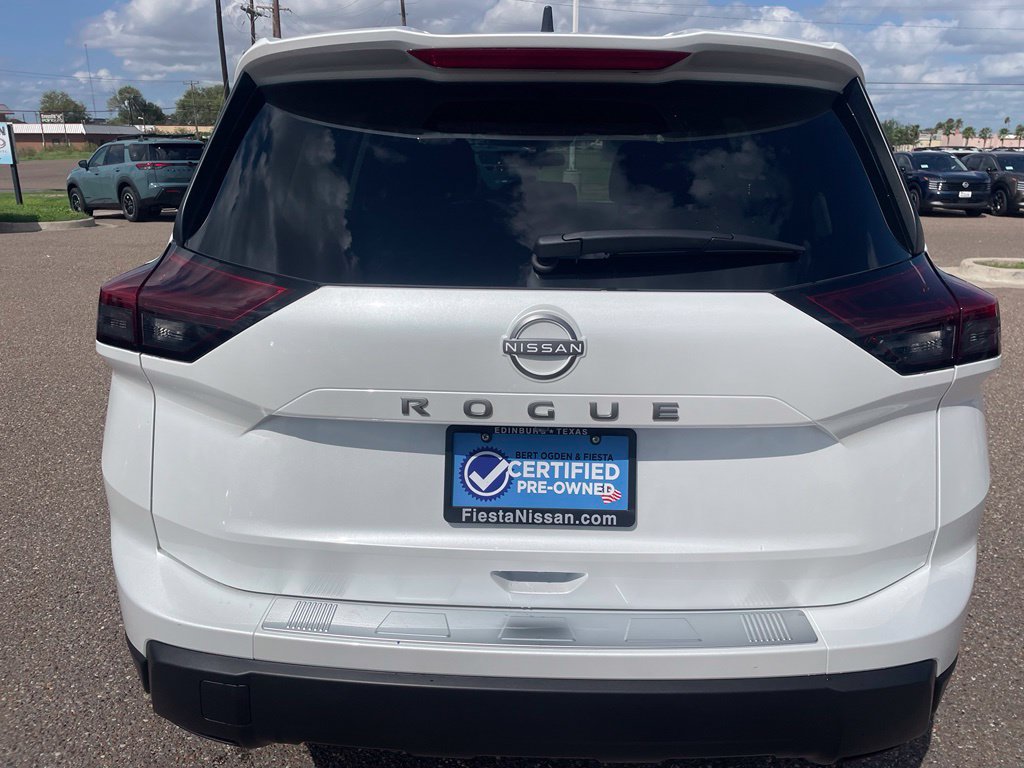 Certified 2026 Nissan Rogue SV w/ Cold Weather Package FWD image 4