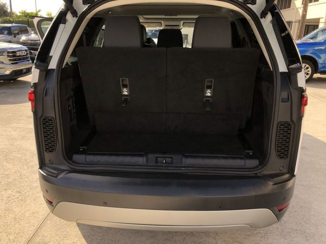 Used 2024 Land Rover Discovery S image 16