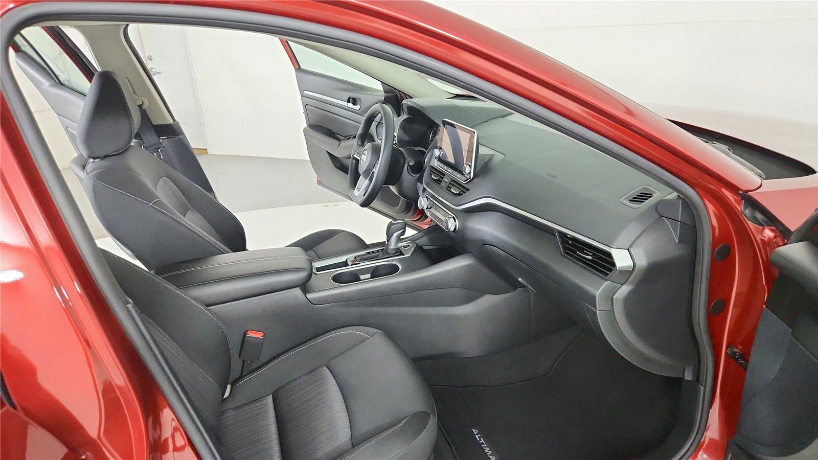 Used 2022 Nissan Altima 2.5 SV FWD image 19