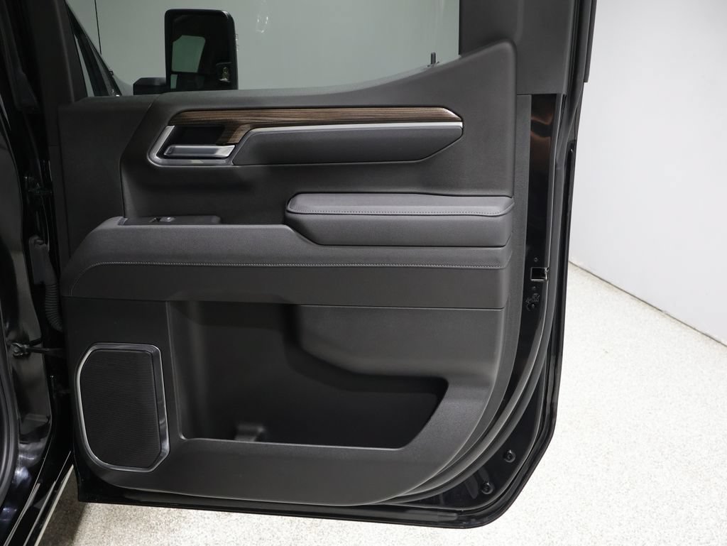 Used 2025 Chevrolet Silverado 1500 RST w/ Convenience Package II AWD/4WD image 21