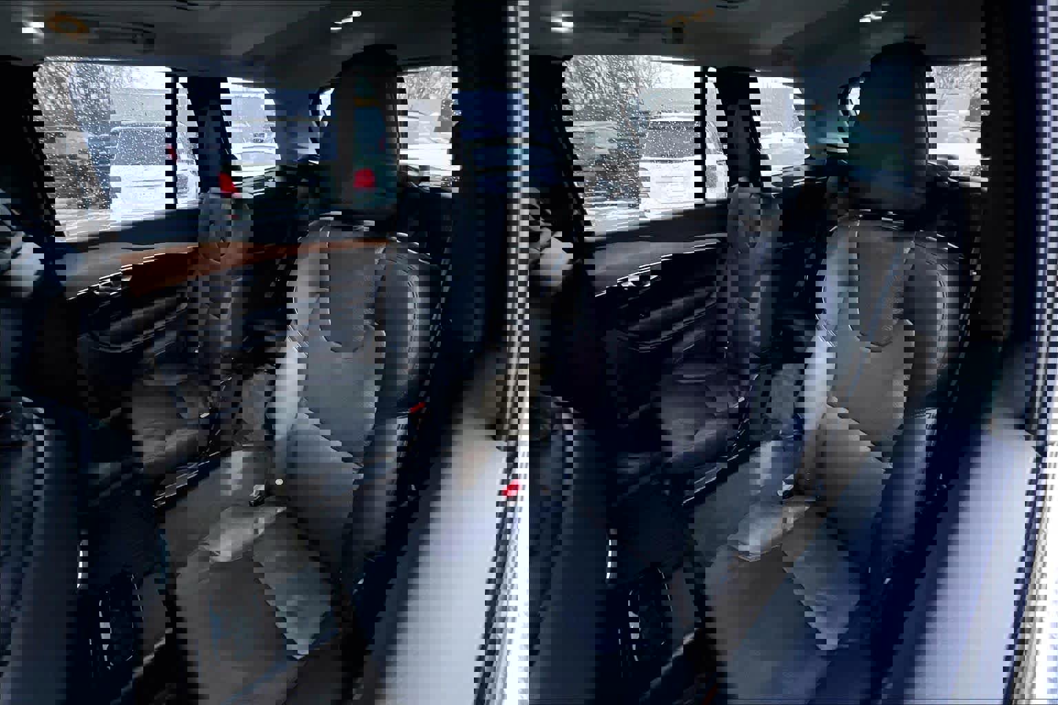 Certified 2024 Volvo XC90 B6 Plus w/ Protection Package Premier image 19