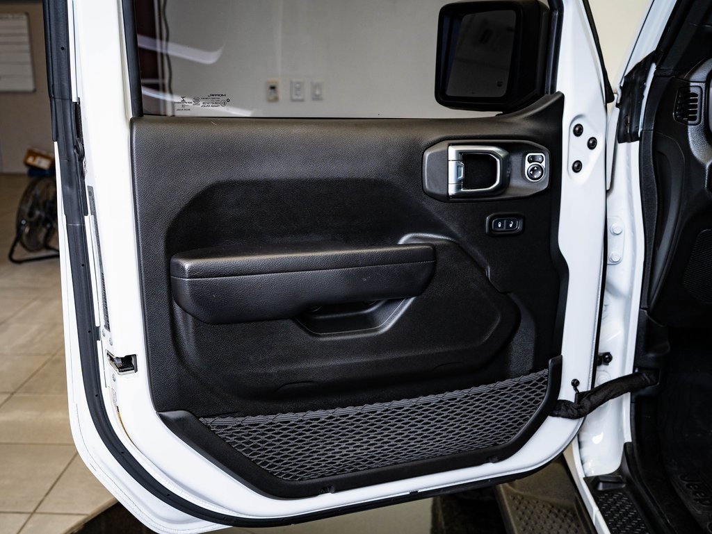 Used 2022 Jeep Wrangler Willys image 22