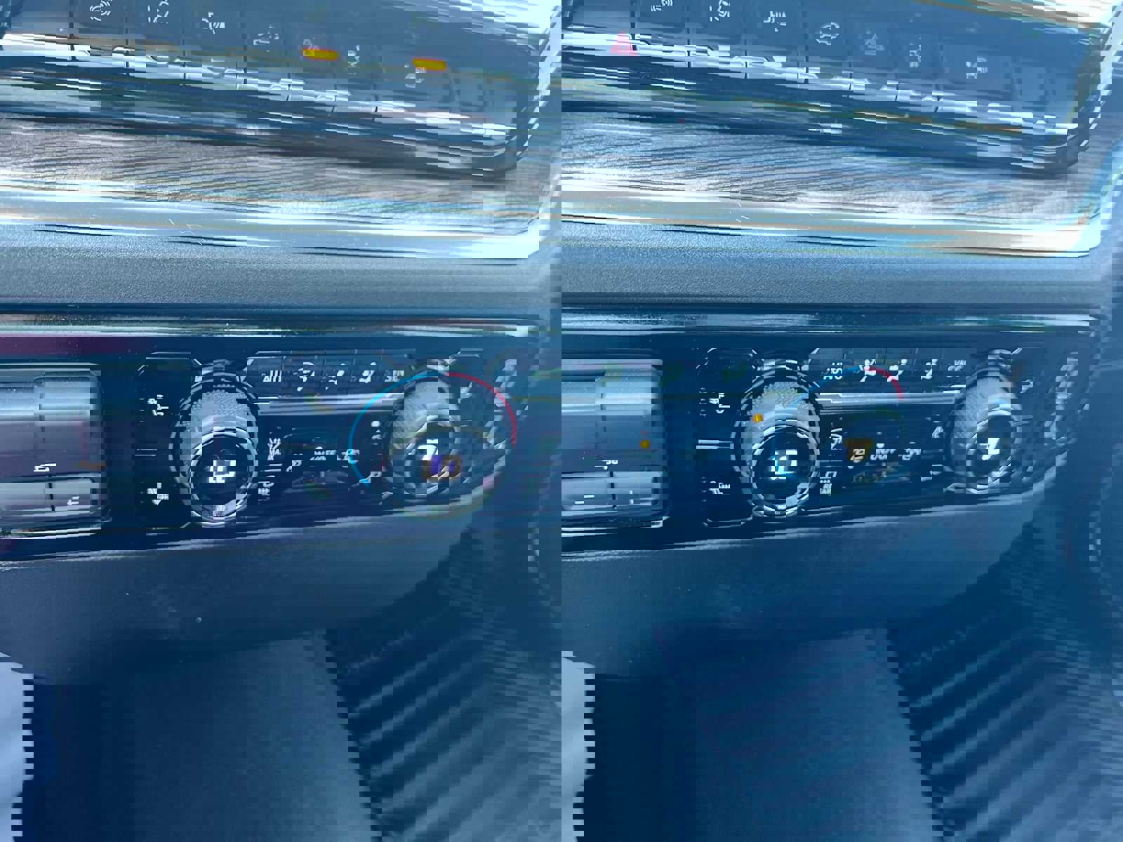 Used 2025 Chevrolet Silverado 3500 LT image 29