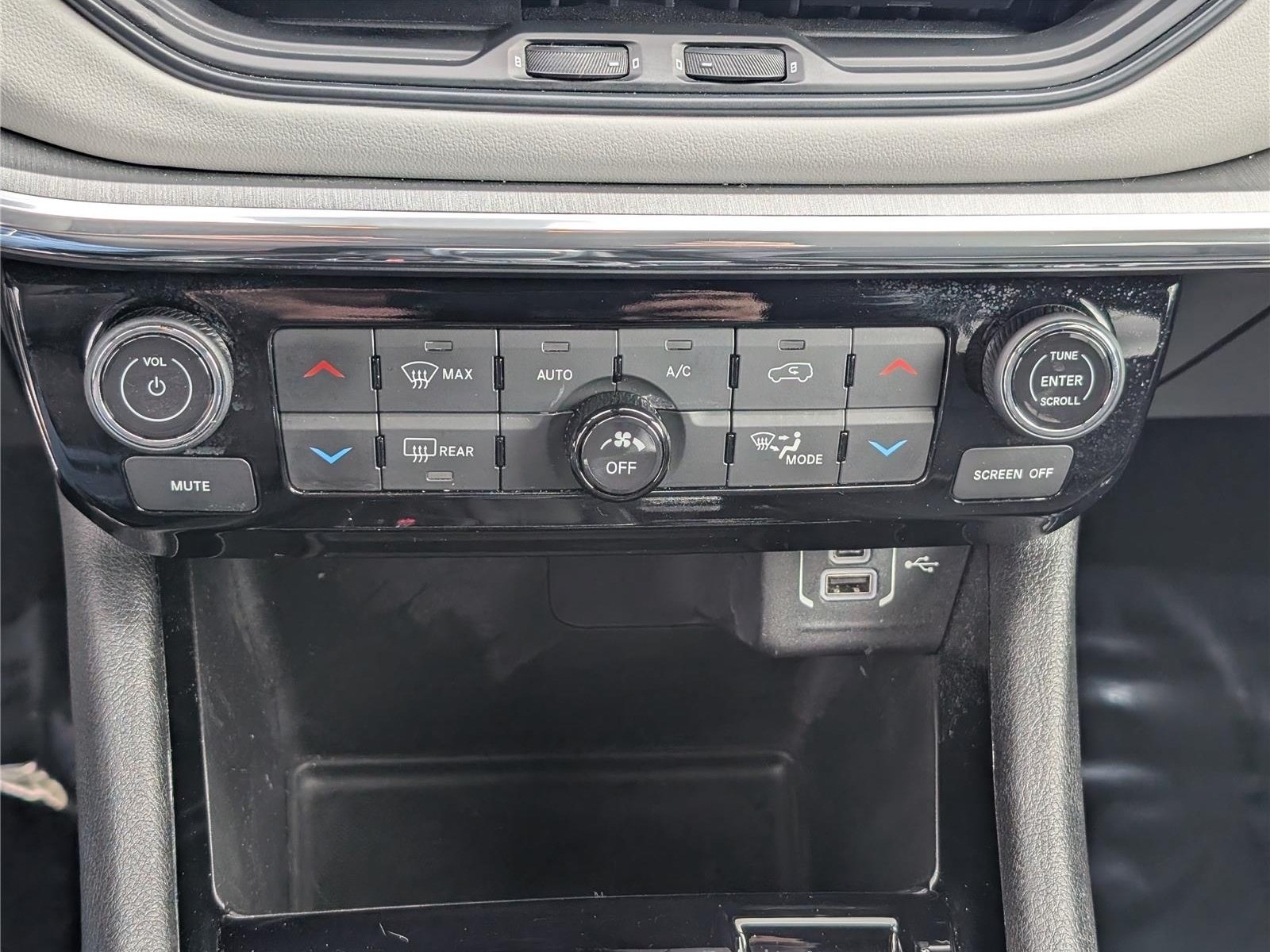 Used 2023 Jeep Compass Limited AWD/4WD image 26