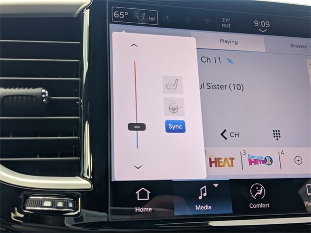 New 2025 Chrysler Pacifica Select image 23