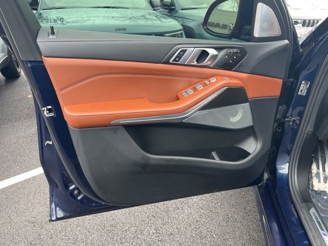 Used 2025 BMW X7 M60i image 4