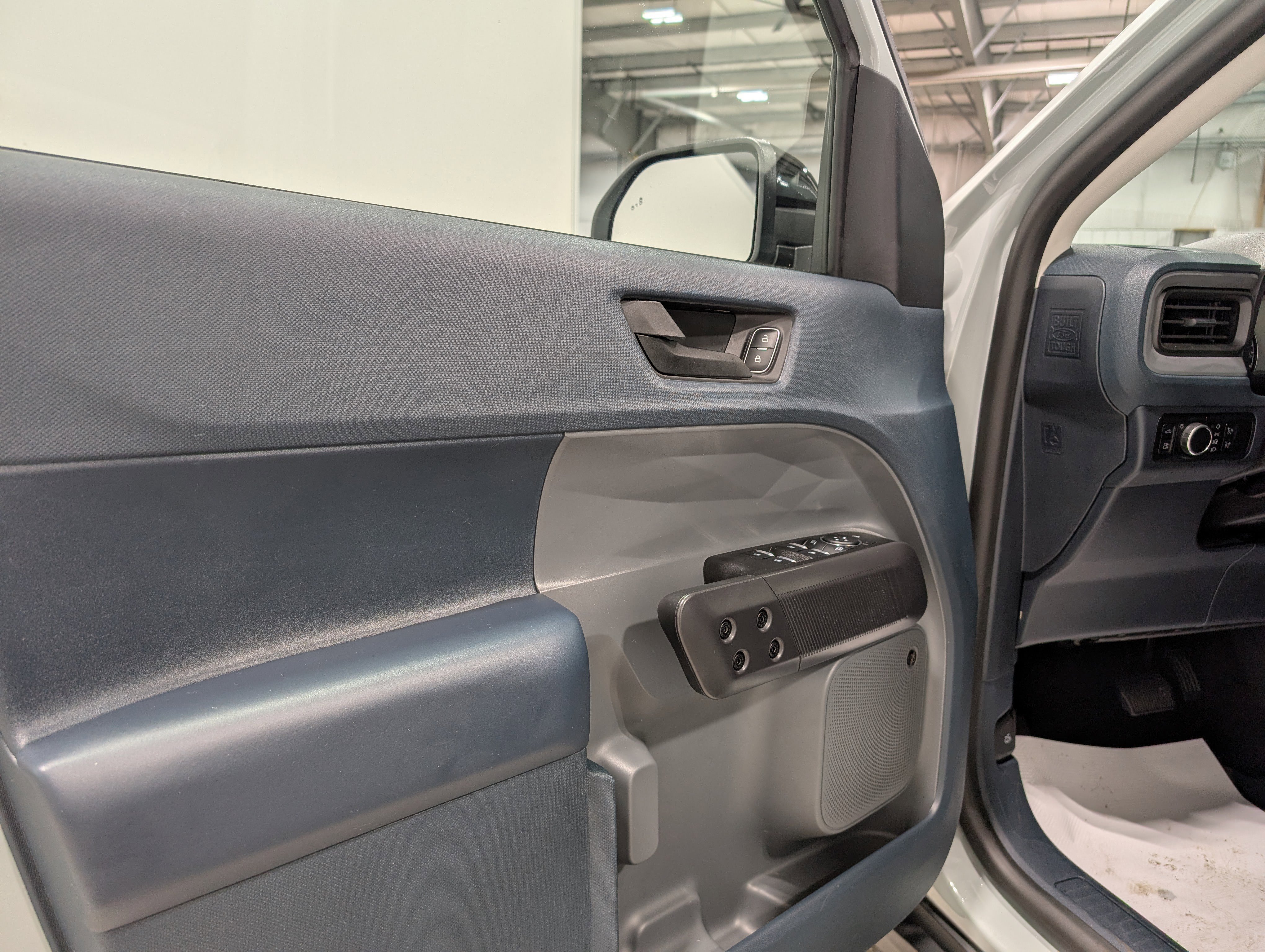 Used 2024 Ford Maverick Lariat w/ Black Appearance Package image 16