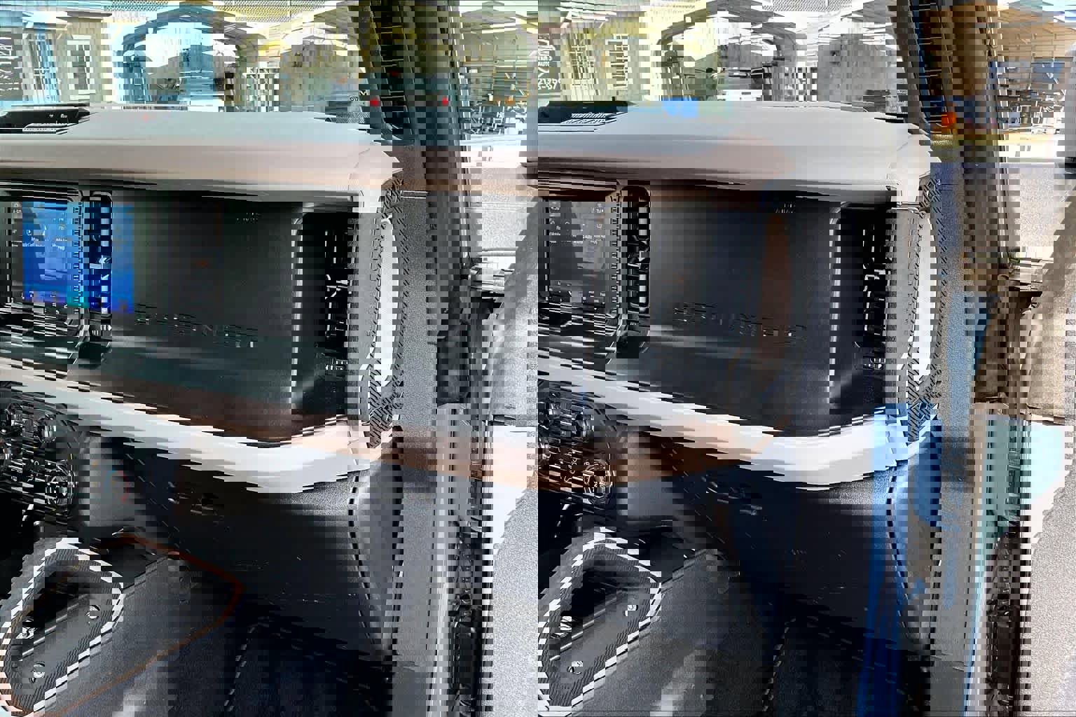 Used 2023 Ford Bronco Big Bend image 21