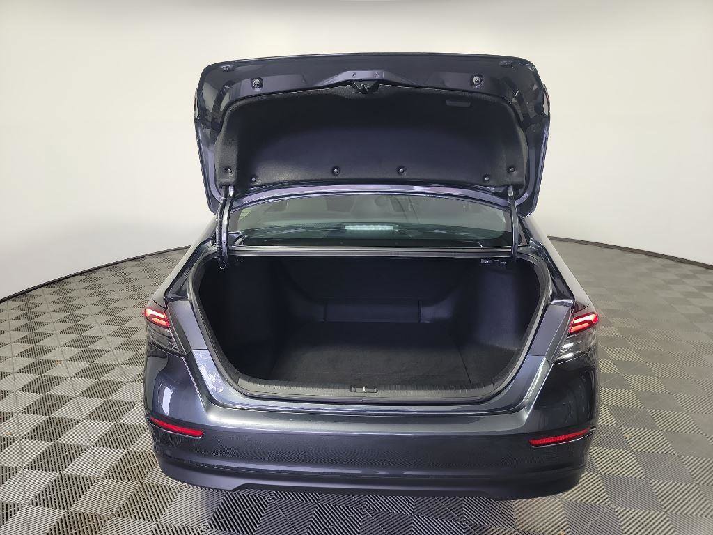 Certified 2025 Honda Accord LX image 8