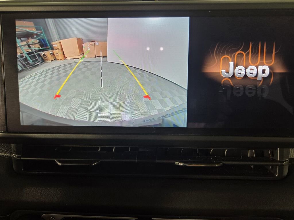 Certified 2025 Jeep Wrangler Sahara w/ Safety Group image 13