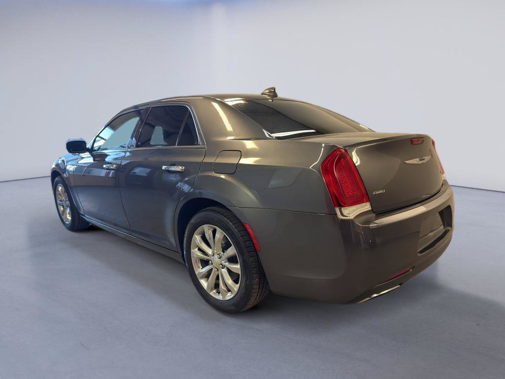 Used 2017 Chrysler 300 C AWD/4WD image 5