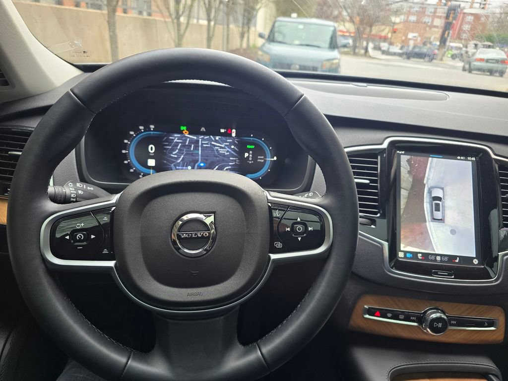 Used 2025 Volvo XC90 T8 Plus w/ Protection Package Premier image 9