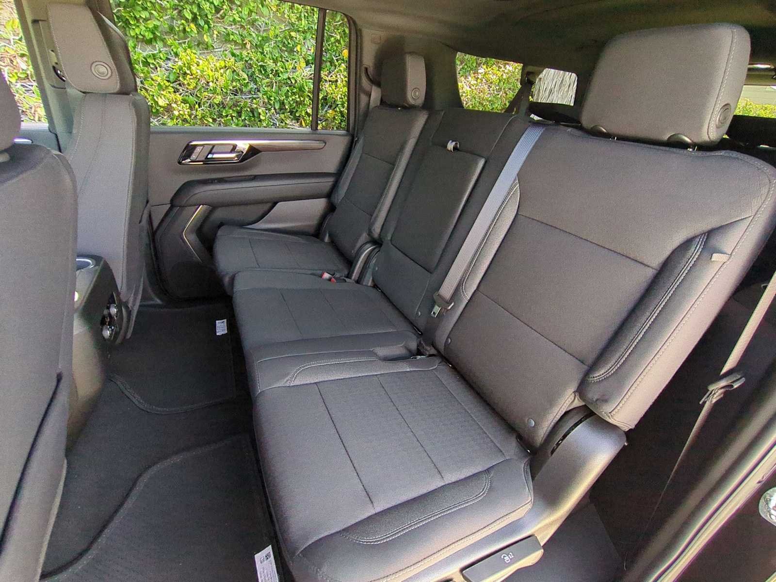 New 2026 Chevrolet Suburban LS RWD image 24